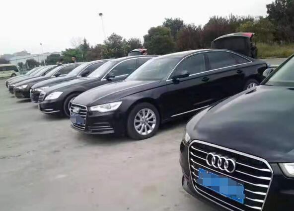 成都租普通轎車多少錢一天？