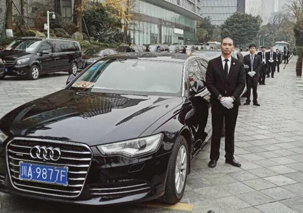 成都代駕租車價(jià)格多少錢一天？