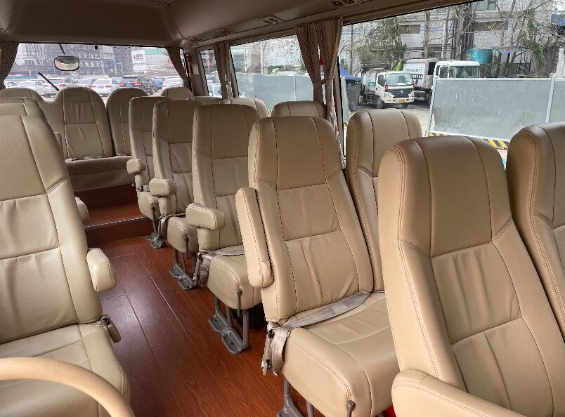 租中巴車一天要多少錢？