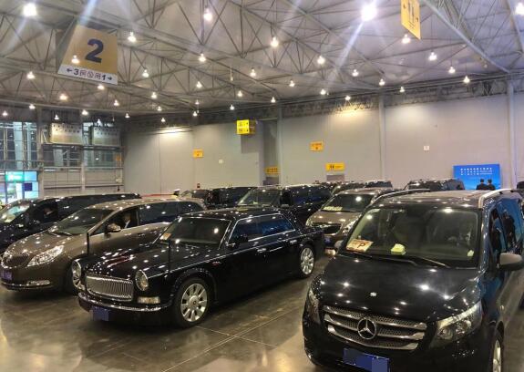 成都國(guó)慶租車貴不貴？