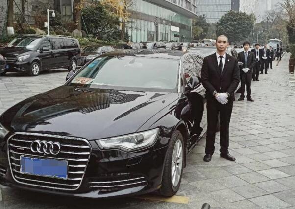 成都元旦租車多少錢一天？