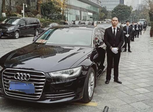 成都11座面包車租車費(fèi)用多少錢一天？