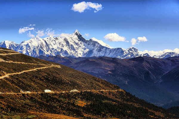 端午節(jié)四川租車旅游去哪兒？推薦人少景美的康巴藏區(qū)