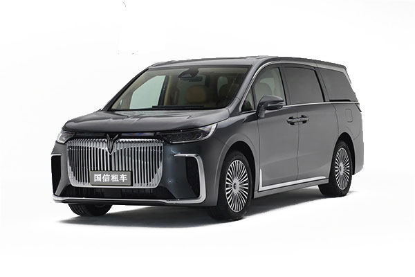 成都租商務車7座嵐圖夢想家價格費用多少錢一天>
